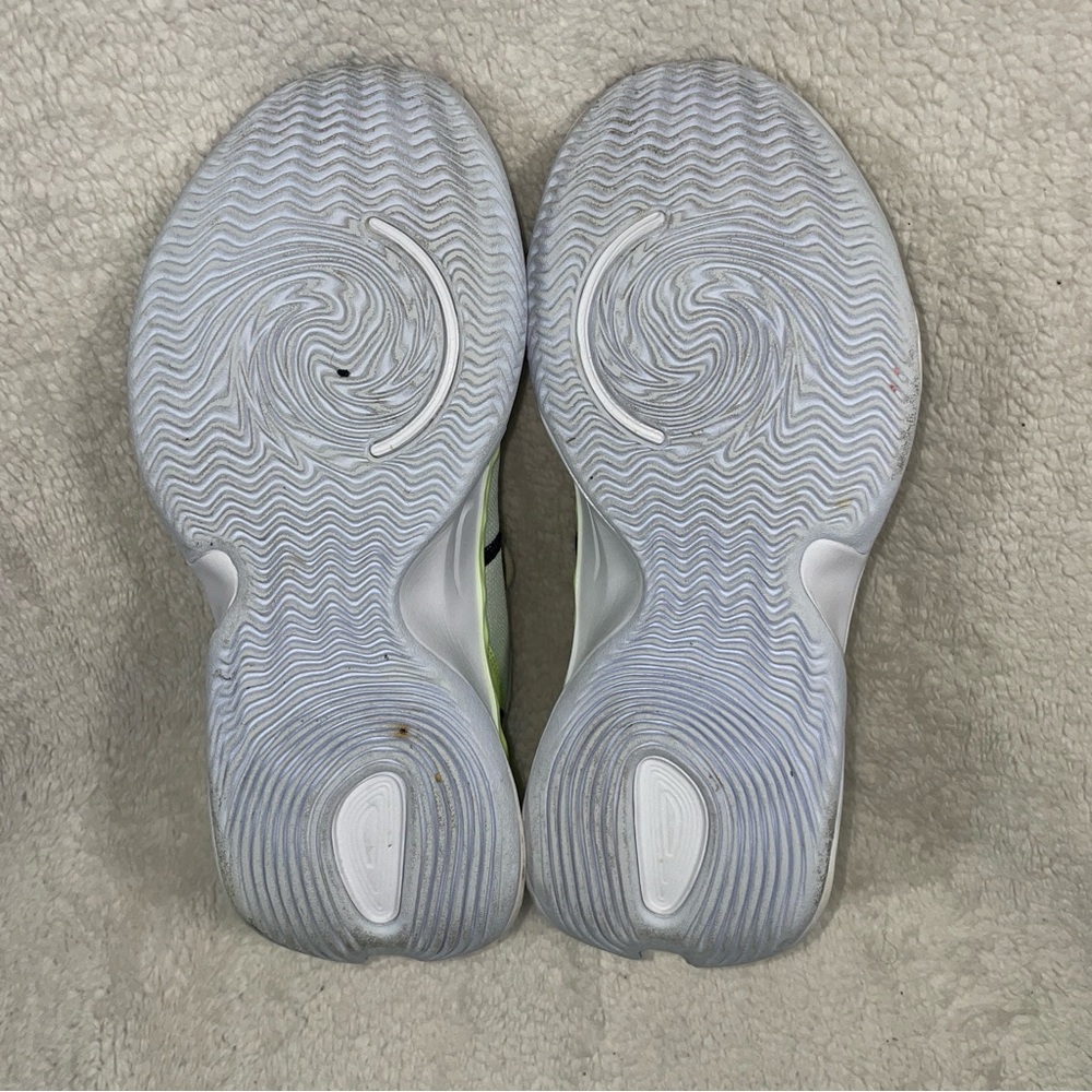 Men’s size 7.5 Nike Renew Elevate III. - Picture 11 of 12